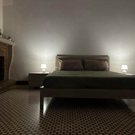 Апартаменты Palazzo Dei Pavoni Бриндизи Экстерьер фото